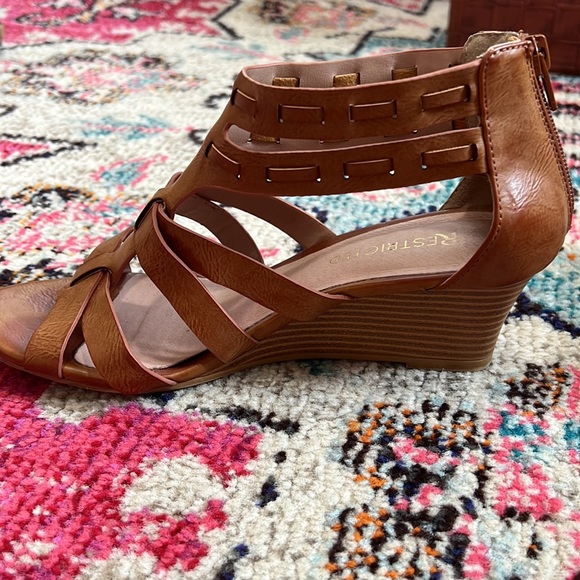 Restricted Wedge Sandals, Womens Size 7.5, tan Brown - Picture 3 of 10